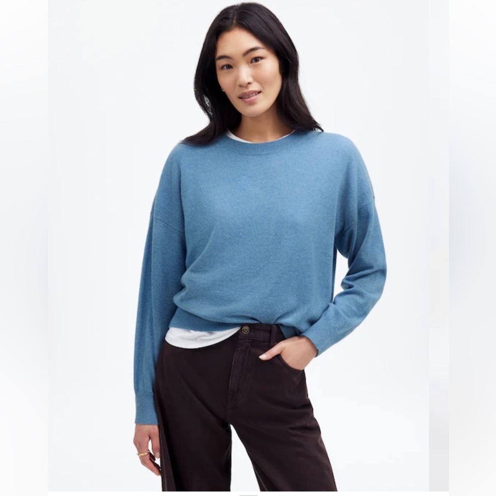 Madewell Cashmere Relaxed Crewneck
Sweater Color Hthr Denim Blue